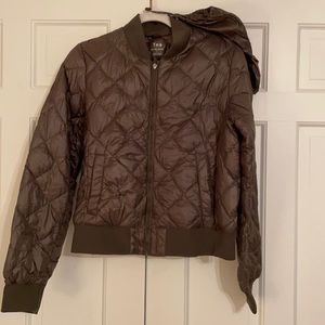 Aritzia TNA packable bomber jacket